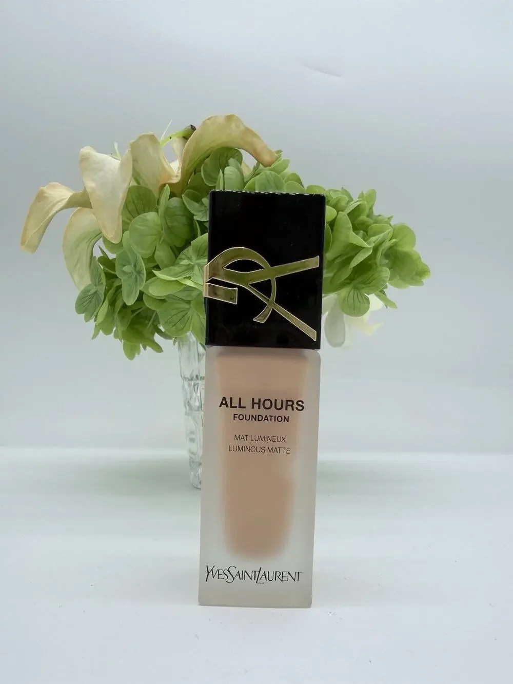 Yves Saint Laurent All Hours Foundation Luminous Matte LN1 Light Neutral 1